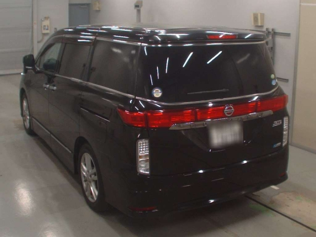 NISSAN ELGRAND 2011