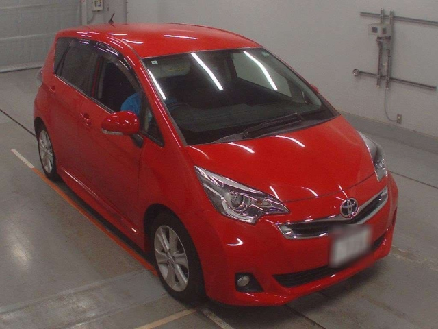 TOYOTA RACTIS 2015