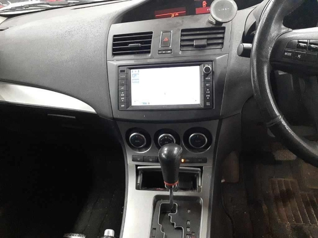 MAZDA AXELA 2011