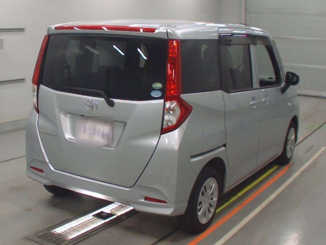 TOYOTA ROOMY 2020