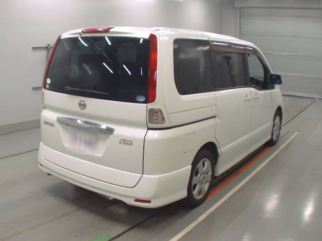 NISSAN SERENA 2010