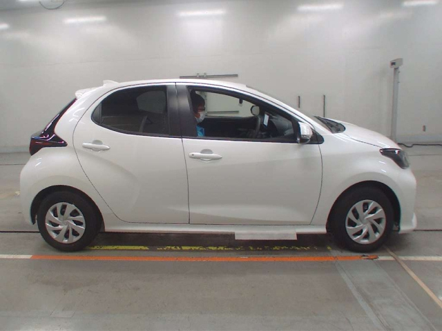 TOYOTA YARIS 2025