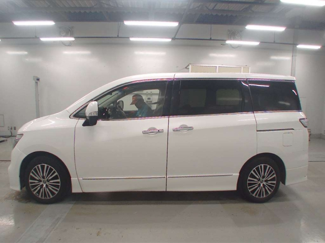 NISSAN ELGRAND 2021