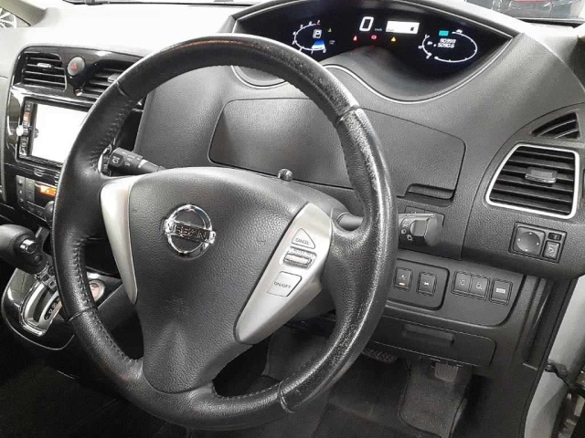 NISSAN SERENA 2014