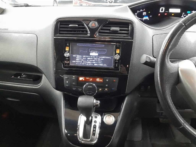 NISSAN SERENA 2014