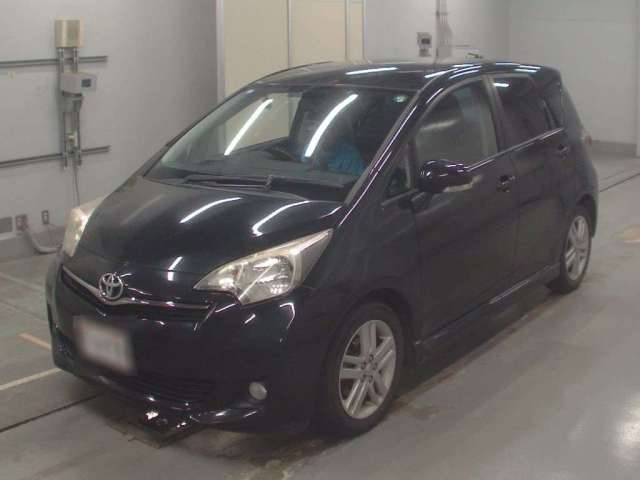 TOYOTA RACTIS 2011