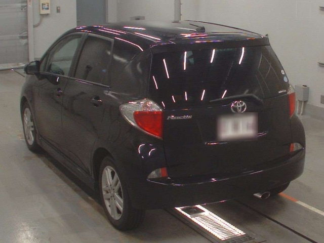 TOYOTA RACTIS 2011
