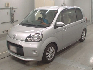 TOYOTA PORTE 2012