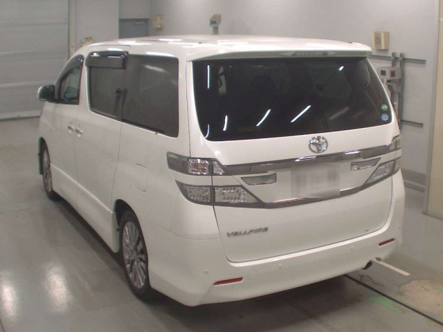 TOYOTA VELLFIRE 2013