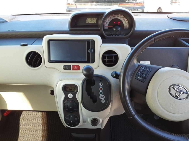 TOYOTA PORTE 2014