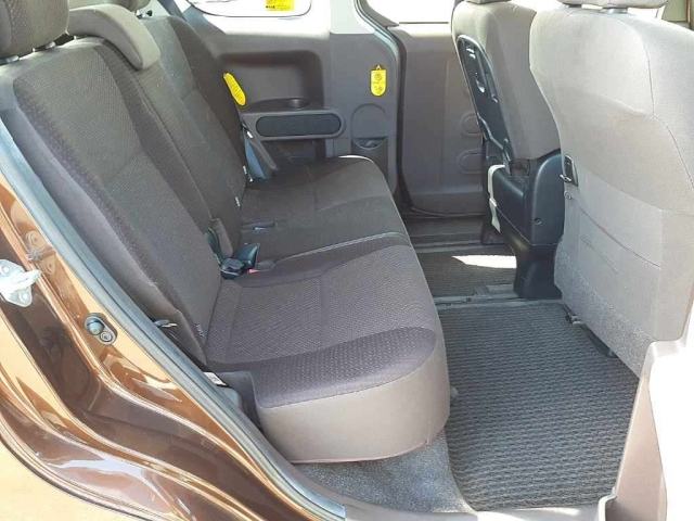 TOYOTA PORTE 2014