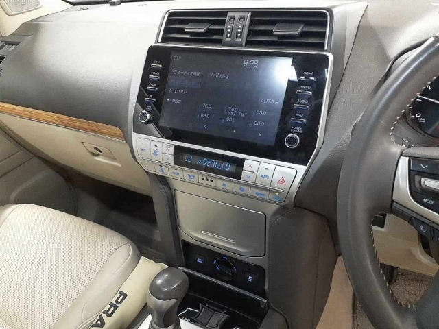 TOYOTA LAND CRUISER PRADO 2023
