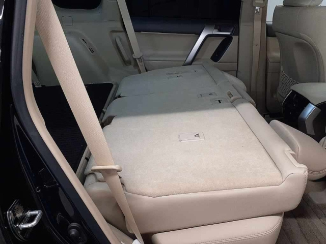 TOYOTA LAND CRUISER PRADO 2023