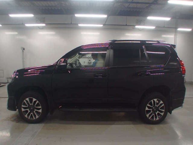 TOYOTA LAND CRUISER PRADO 2023