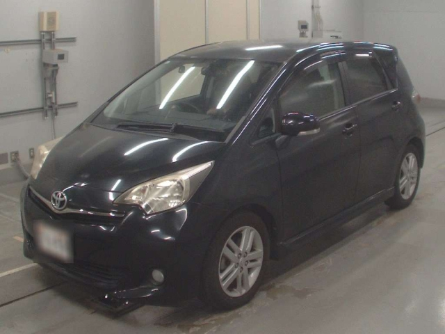TOYOTA RACTIS 2011