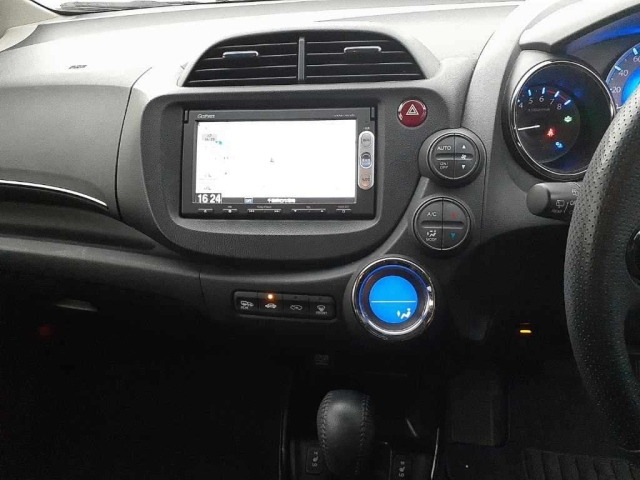 HONDA FIT SHUTTLE 2014