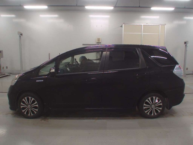 HONDA FIT SHUTTLE 2014