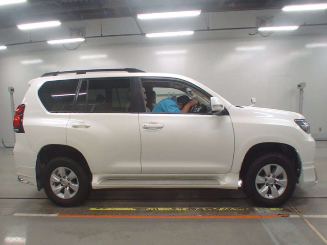 TOYOTA LAND CRUISER PRADO 2020