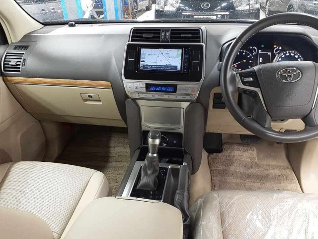 TOYOTA LAND CRUISER PRADO 2020
