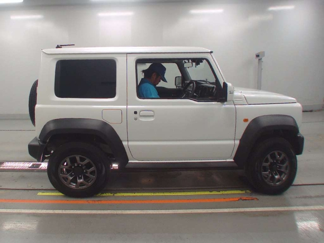 SUZUKI JIMNY SIERRA 2023