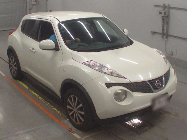 NISSAN JUKE 2011