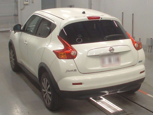 NISSAN JUKE 2011