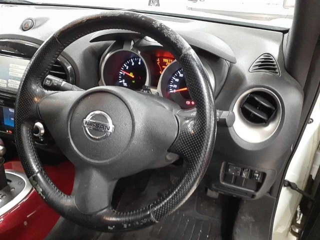 NISSAN JUKE 2011