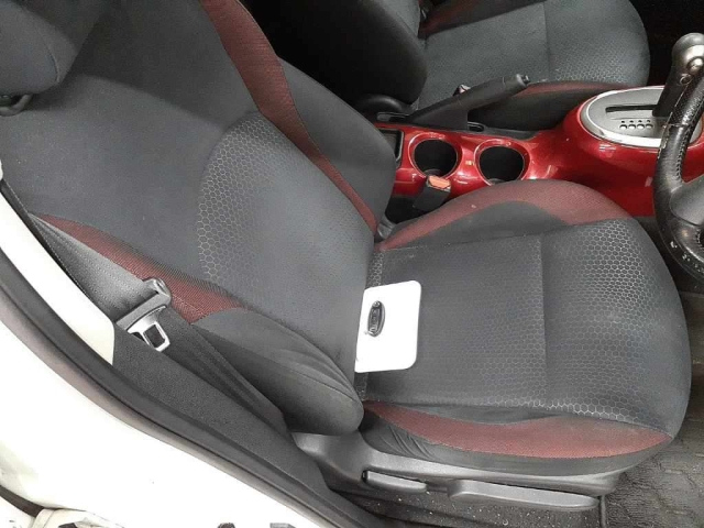 NISSAN JUKE 2011