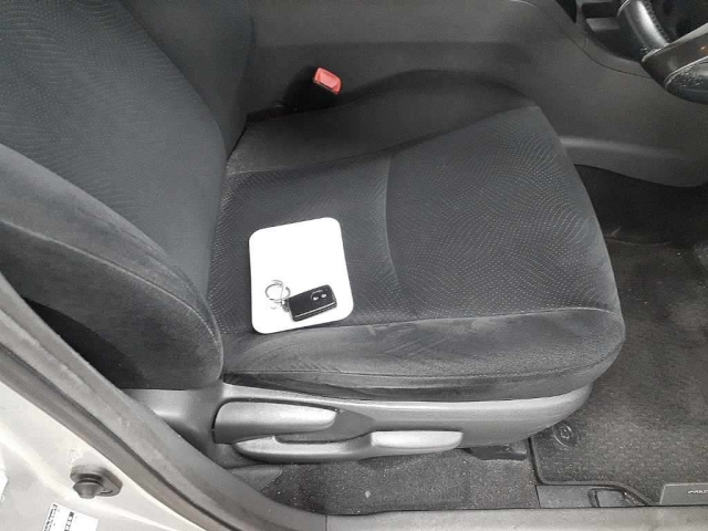TOYOTA PRIUS ALPHA 2014