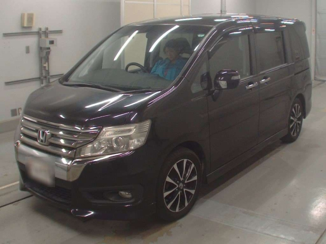 HONDA STEP WAGON 2013