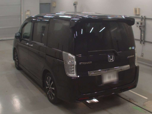 HONDA STEP WAGON 2013