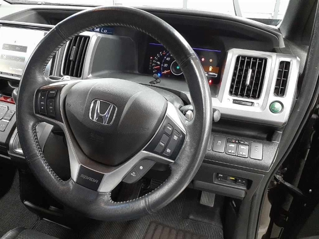 HONDA STEP WAGON 2013