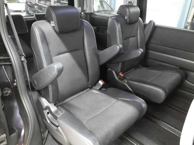 HONDA STEP WAGON 2013