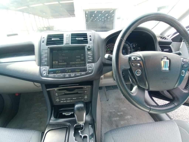 TOYOTA CROWN 2008