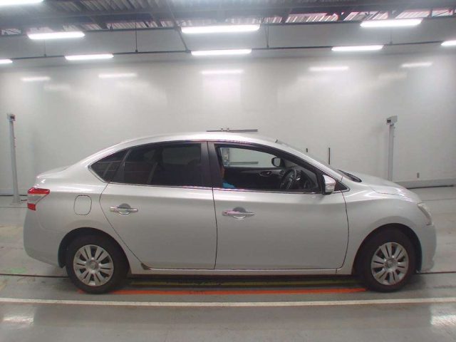 NISSAN SYLPHY 2013