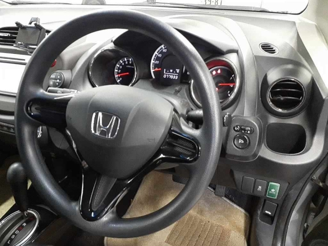 HONDA FIT SHUTTLE 2011