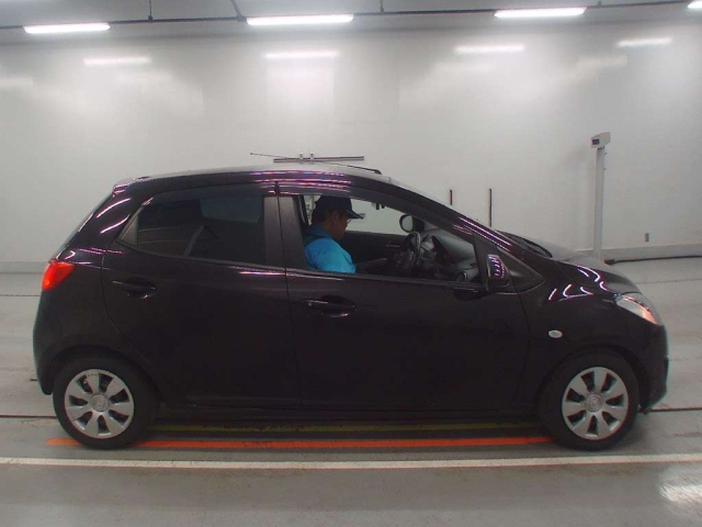 MAZDA DEMIO 2012