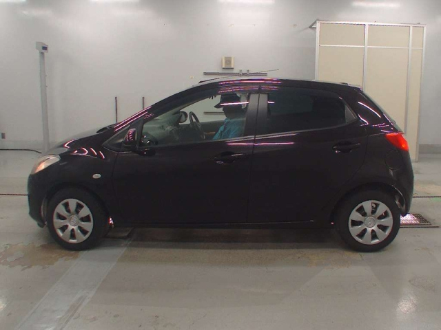 MAZDA DEMIO 2012