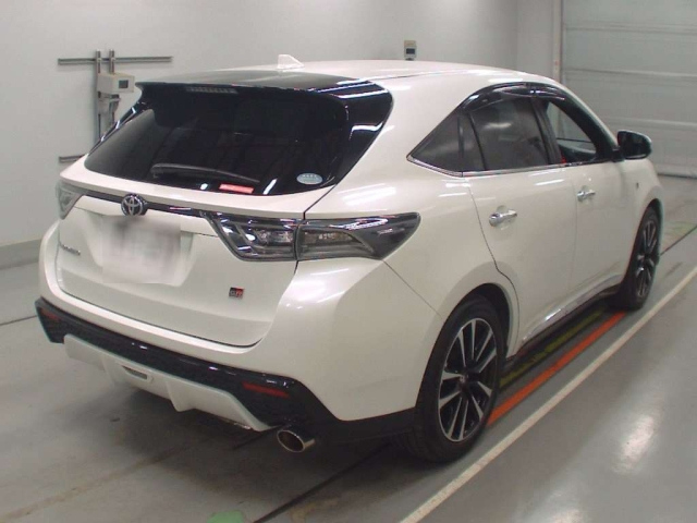 TOYOTA HARRIER 2019