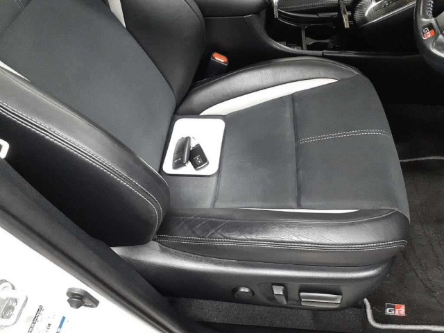 TOYOTA HARRIER 2019
