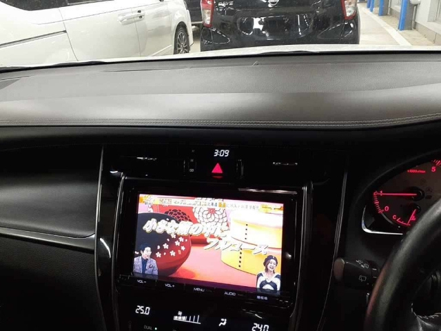 TOYOTA HARRIER 2019