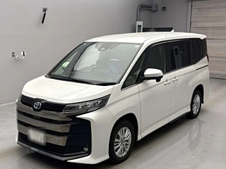 TOYOTA NOAH 2022