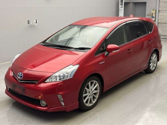 TOYOTA PRIUS ALPHA 2011