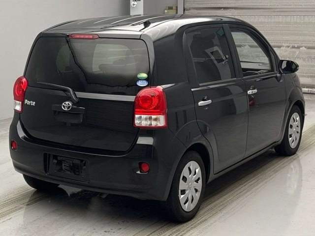 TOYOTA PORTE 2017