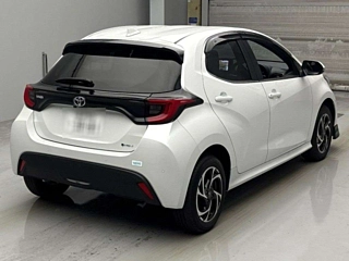 TOYOTA YARIS 2024