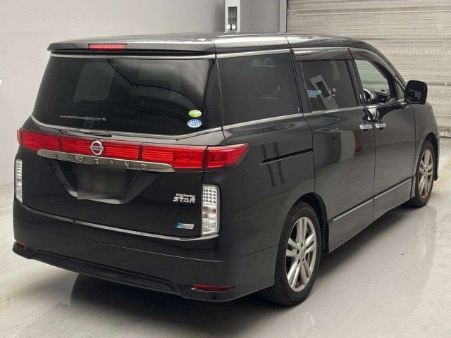 NISSAN ELGRAND 2011