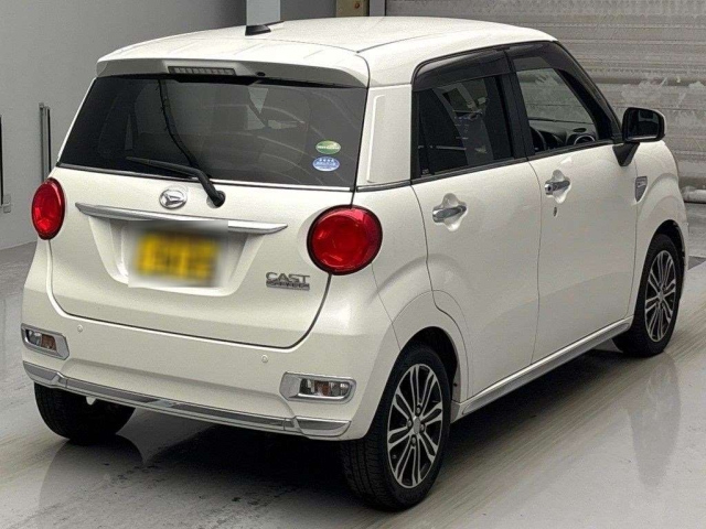 DAIHATSU CAST 2015