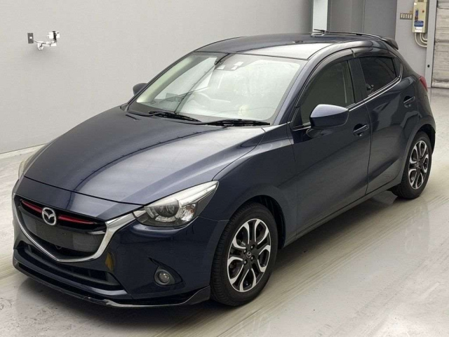 MAZDA DEMIO 2015