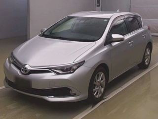 TOYOTA AURIS 2016