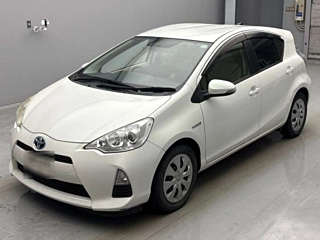 TOYOTA AQUA 2013
